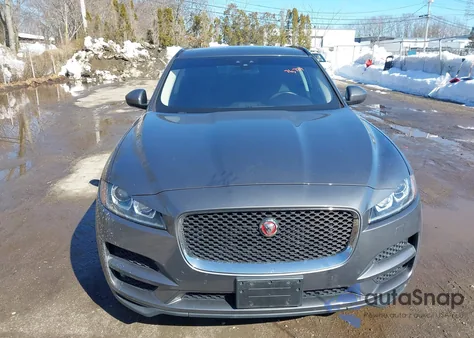 2017 Jaguar F-Pace 35T Premium z USA, uszkodzony, nr VIN SADCJ2BV7HA895415